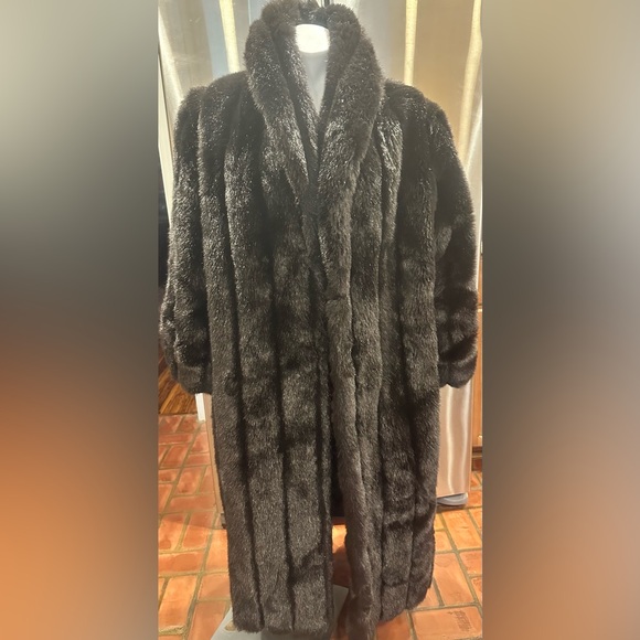 Vintage Monterey Fashion Faux Chocolate Minx Fur Full Length - Picture 4 of 11